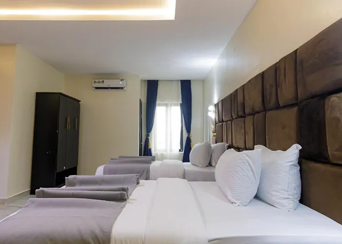 Vizit Hotel & Suites Benin-Stadt