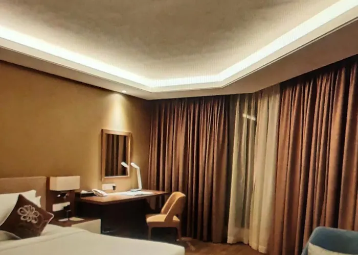 Azure Crown Hotel & Suite Nha Trang