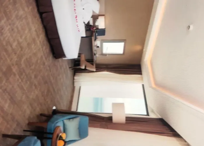 Azure Crown Hotel & Suite Nha Trang