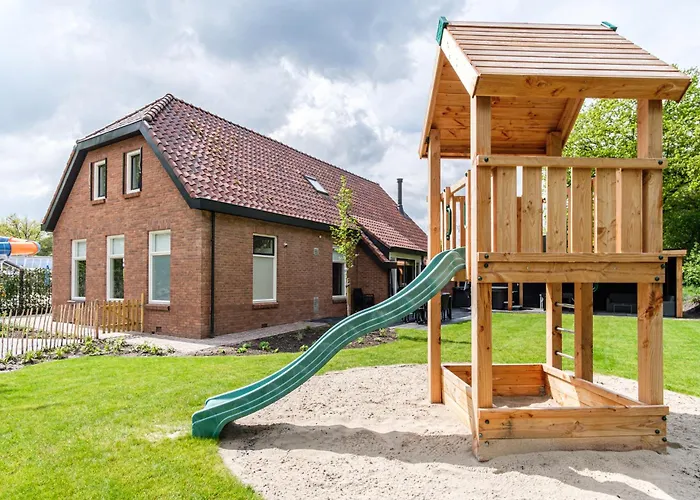 Familienhaus De Rheezermaten mit Whirlpool | 12 personen