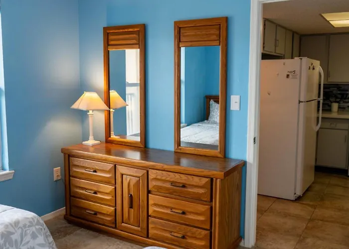Near Beach Updated Pool & Hot Tub South Padre Island