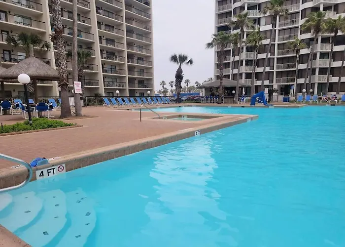 Resort Like Super Heated Pool & Direct Beach Front South Padre Island