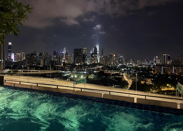 5 Min To Klcc Lrt Datum Jelatek Infinity Pool Wonderful View Vip Facilities Sky Ring Kuala Lumpur