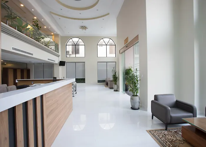Hm Grand Central Hotel Phnom Penh