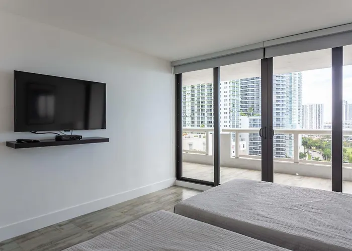 Ferienwohnung 4 Bdr Sweeping Bayfront Elegance Miami