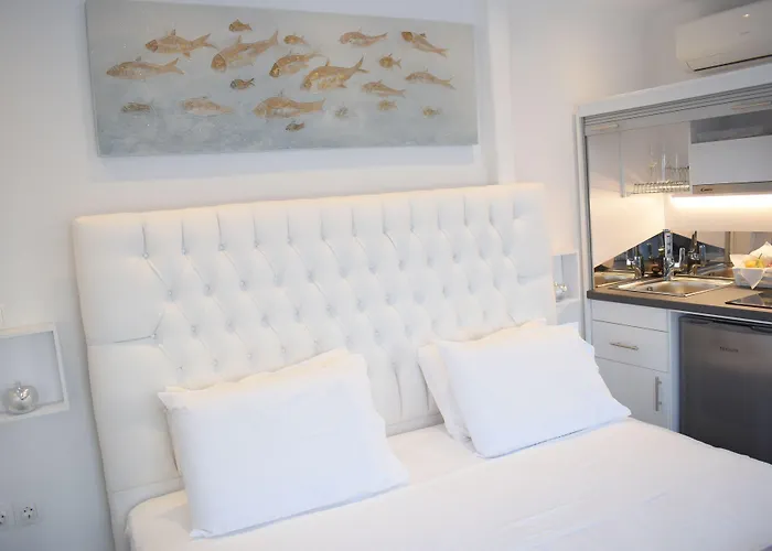 Ariana Eco Suites Adults Only Fira 