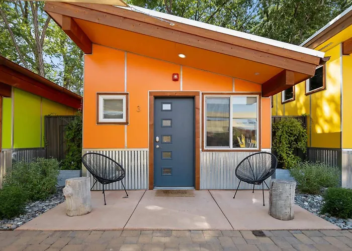 Downtown Kokopelli West 3 - Newly Remodeled Stylish Studio Moab