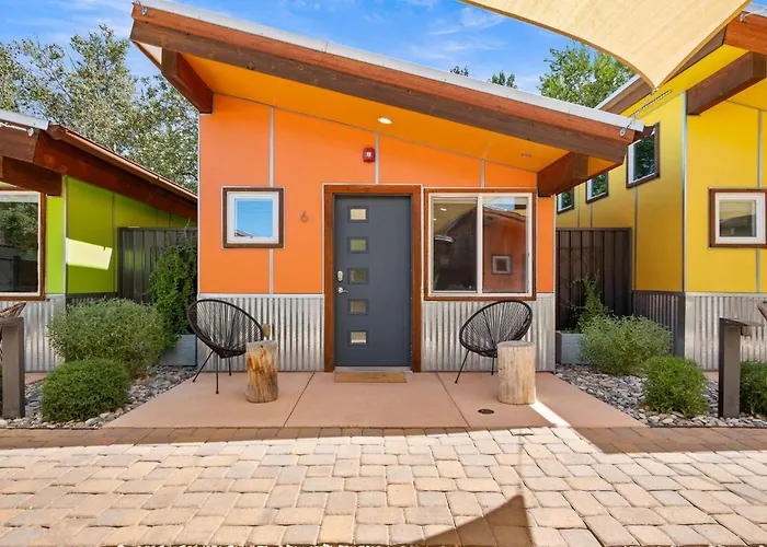 Downtown Kokopelli West 6 - Newly Remodeled Stylish Studio Moab