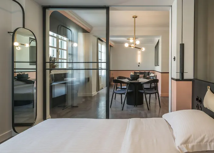 72 Ad Urban Comfort Suites Thessaloniki