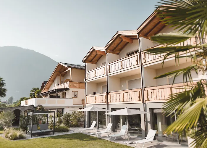 Hotel Tiefenbrunn Gardensuites&Breakfast Lana