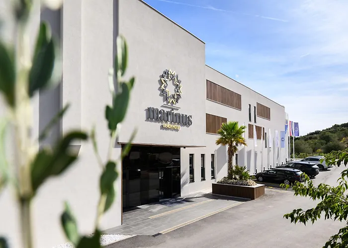 Marinus Beach Hotel Marina