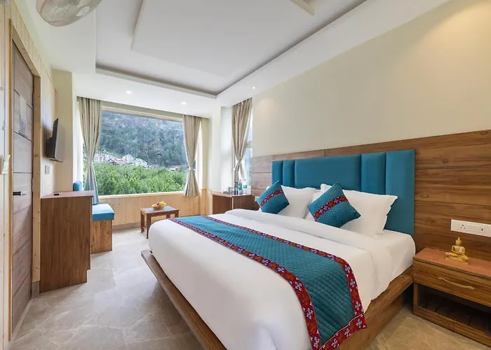 Hotel The Ravasa Manāli