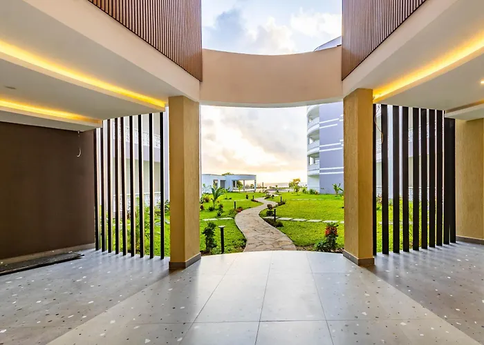 Elna'S Baobab Waves - 3Br Beachfront Nyali Mombasa