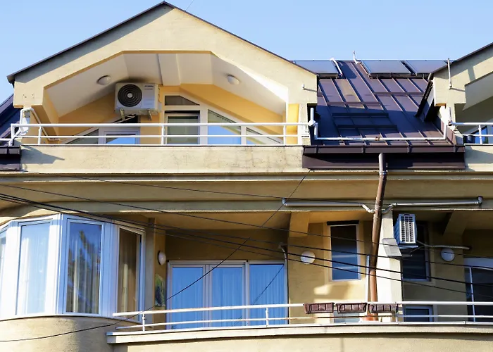 Lovely 3-Bed Apartment In Skopje