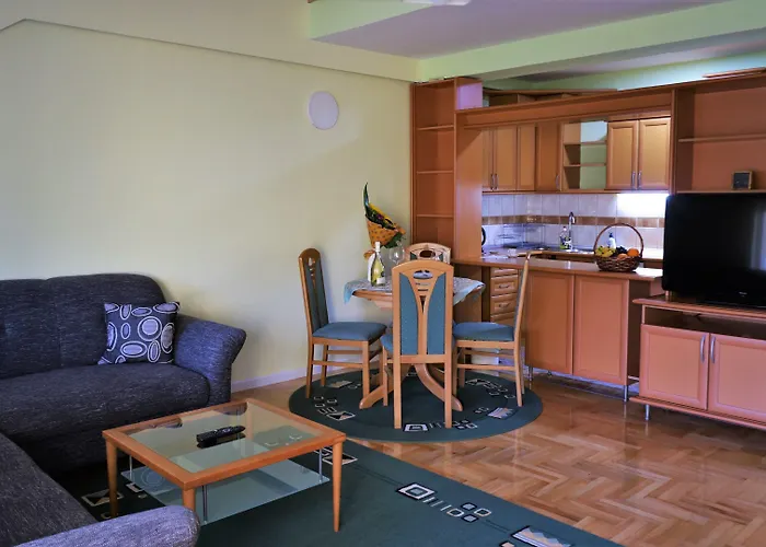Lovely 3-Bed Apartment In Skopje