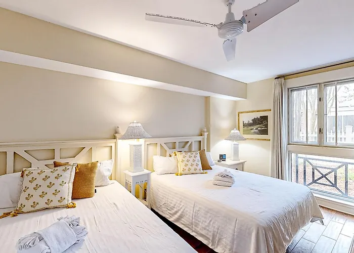 Hotel Baytowne Wharf - Pilot House #328 Destin