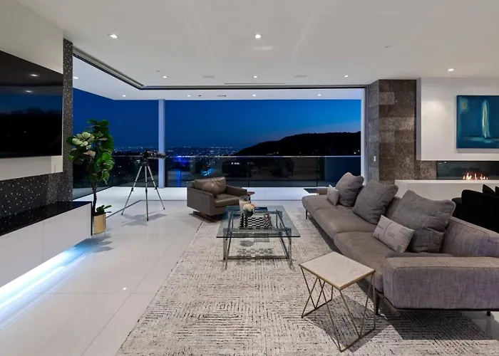 Stunning Hollywood Villa Pool And Panoramic Views Los Angeles