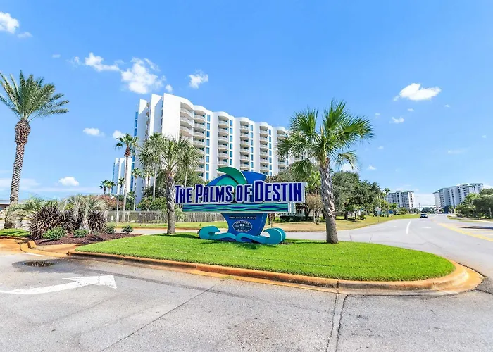 Coastal Haven Pools Restaurant&Beach Shuttle Destin