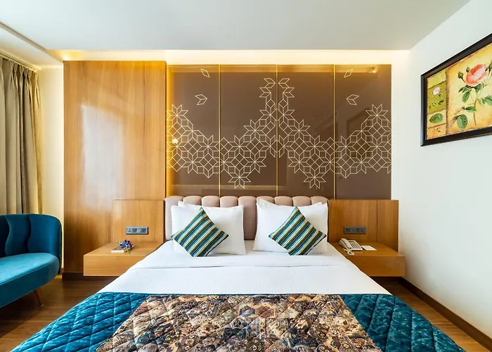 Hotel G L Suites, A Block Road No 4 Street No 12 Mahipalpur Neu-Delhi