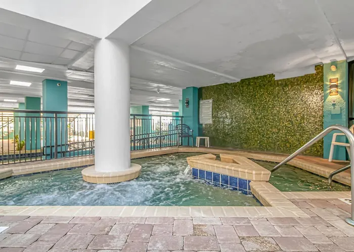 Charming Condo- Steps From The Beach! Landmark 320 Myrtle Beach