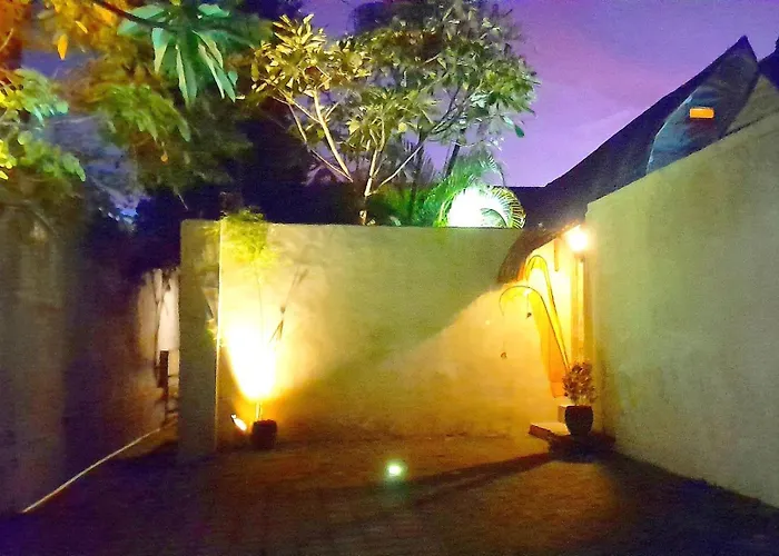 Private Vacation Rentals Pool Villa, 4Bedrooms, 4Bathroom, With Free Airport Pick Denpasar
