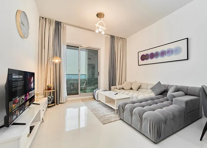 Peaceful 1Br With Balcony At Elite Residence Dubai