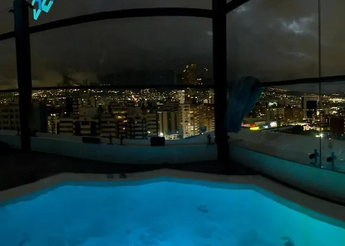 Departamento La Carolina - Centro Financiero Y Comercial Quito