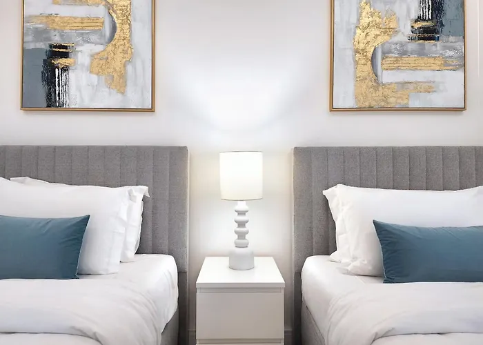 Solarte Luxe - New Large 2Br - Marina Promenade - Sea Views - Super King Bed & Workspace Dubai