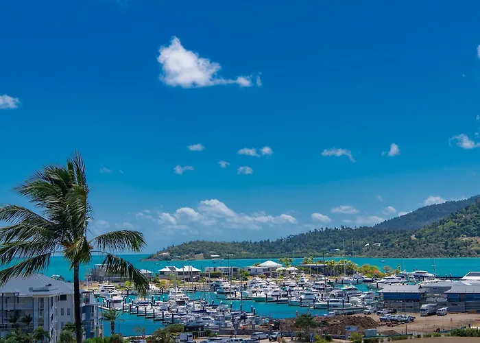 Spa Haven 17A Kids Stay Free Airlie Beach