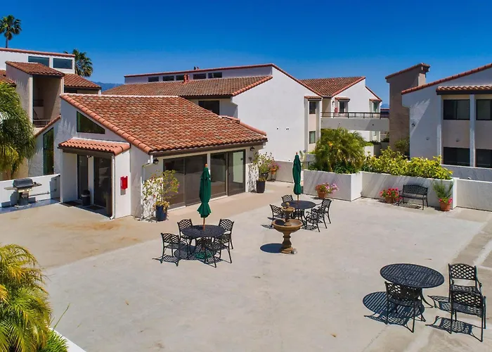 Beachfront Hideaway Santa Barbara