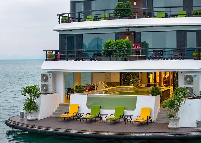 Lamour Cruise Hạ Long