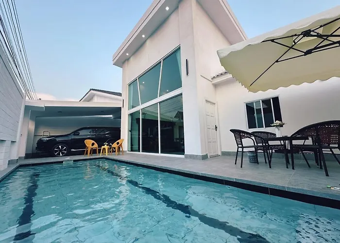Pattaya Private Pool Villa 4 Bedroom 5 Bathroom Near Walking Street And Beach Bbq