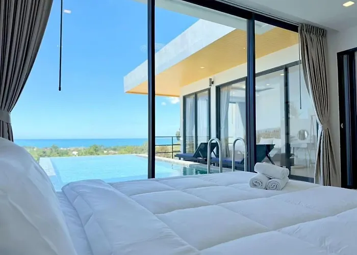 Brand New Luxurious 3 Story Private Rooftop Pool Bophut