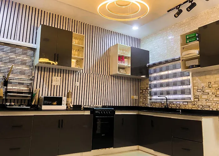 Heirloom Luxury Hotel And Apartments Maiyegun
