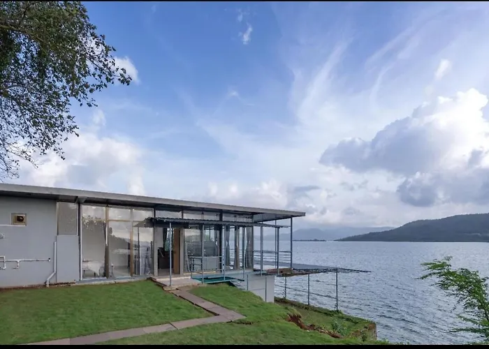 Lifeline Villas - Beauty By The Bay Luxurious Infinity Pool Villa Overlooking Pawna Lake Lonavla