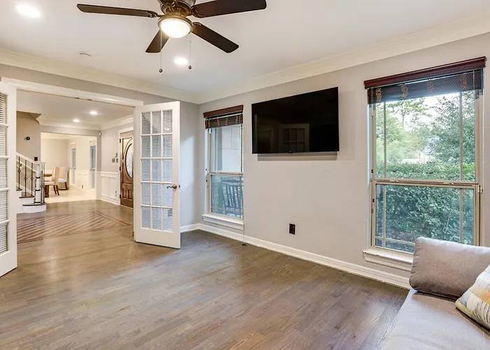 Heated Pool, Hot Tub, Game Room: Houston Group Gem
