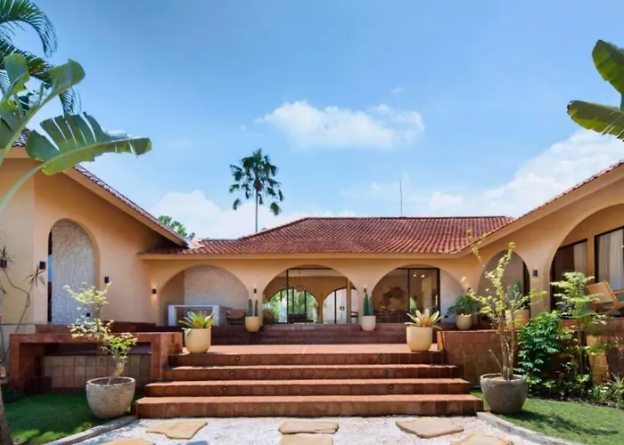 Neona Spacious 4 Bedroom Private Pool Villa Tanah Lot