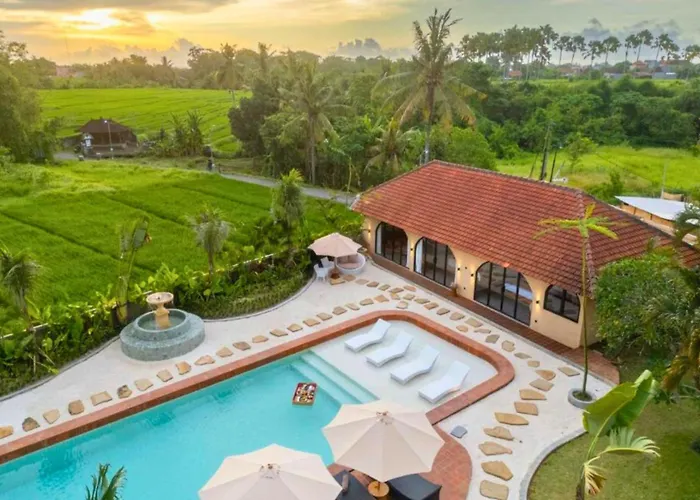 Neona Spacious 4 Bedroom Private Pool Villa Tanah Lot