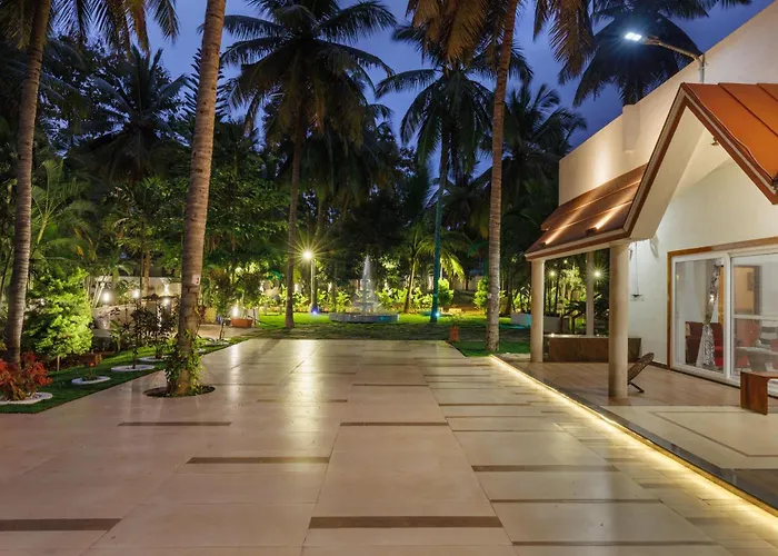 Eden Estate by StayJadeLuxe 4bhkJacuzziGarden Bangalore
