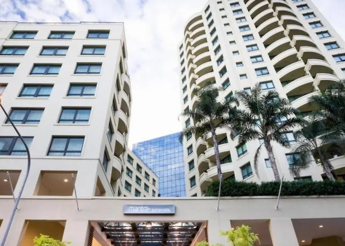 Opulent One Bedroom Apartment In Parramatta. Sydney