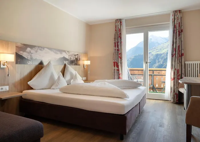 Hotel Mitlechnerhof Schenna