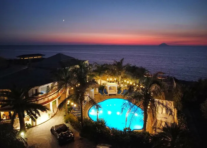Resort Rocca Di Vadaro - Beachfront Suites, Rooms & Apartments Capo Vaticano
