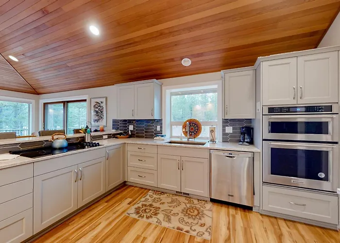 Newberry Lane 10 | Discover Sunriver