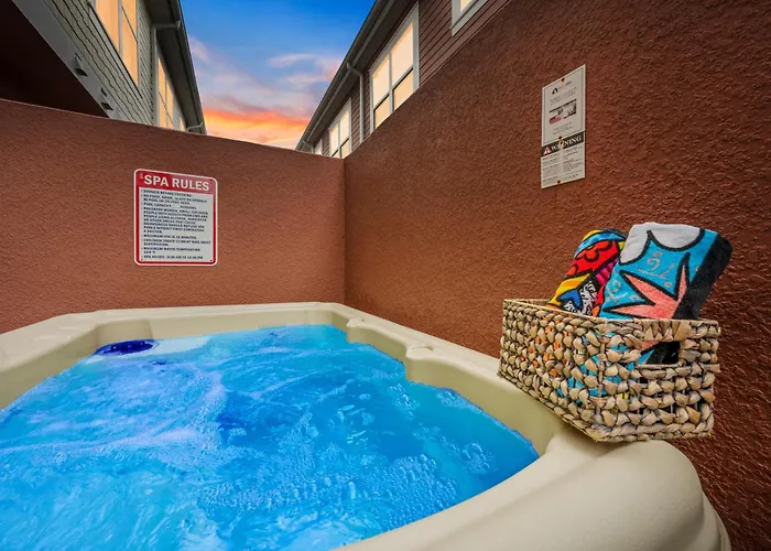 Comfy Villa 5 Min To Dinsey! Hot Tub & Bbq Orlando