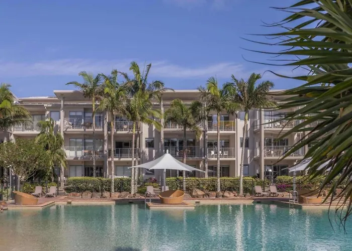 Peppers Salt Resort & Spa - Lagoon Pool Access 2 Bedroom Spa Suite Kingscliff