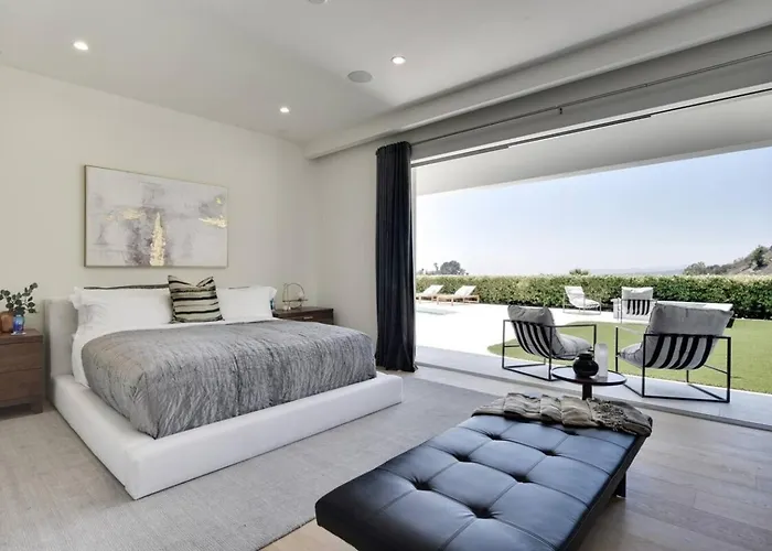 Villa Vista Modern Los Angeles
