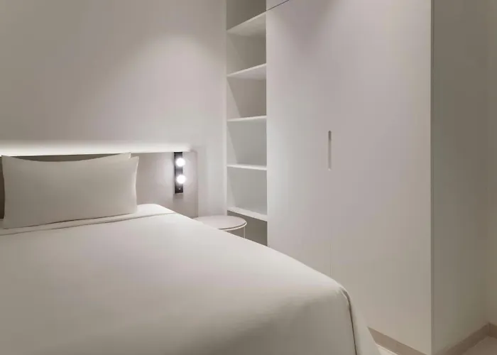 Hotel Element By Westin West Bay Doha