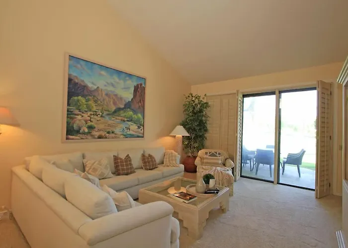 V3986 - 2 Hole Circle - Alice Lodging Palm Desert