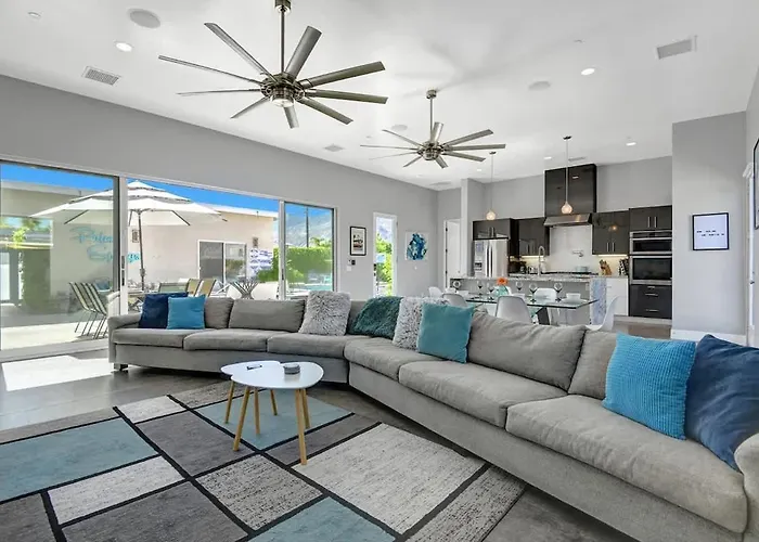 Deja Blue - Alice Lodging Palm Springs