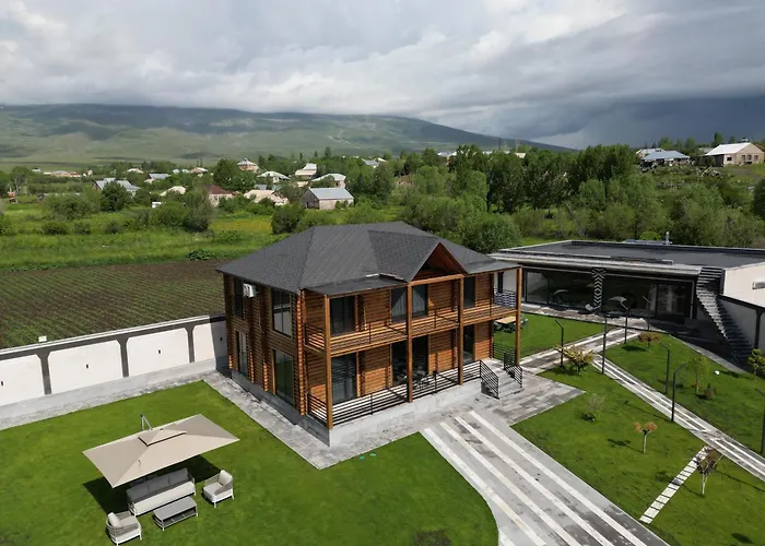 Homma Aparan With Superpool, 30 Min From Yerevan